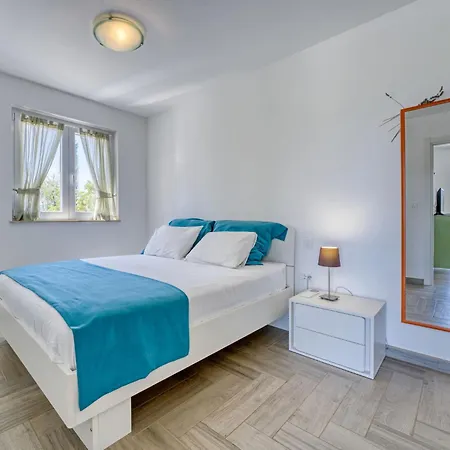 Terra By Interhome Apartamento Brzac