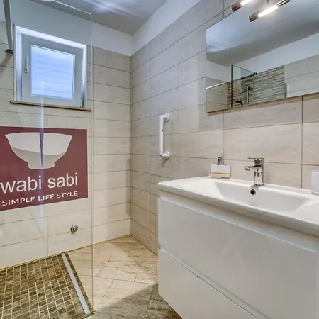 Terra By Interhome Apartamento Brzac